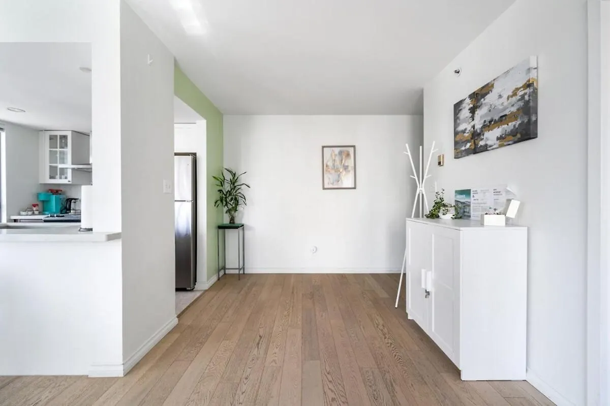 Vacation Home Downtown Vancouver Apartment